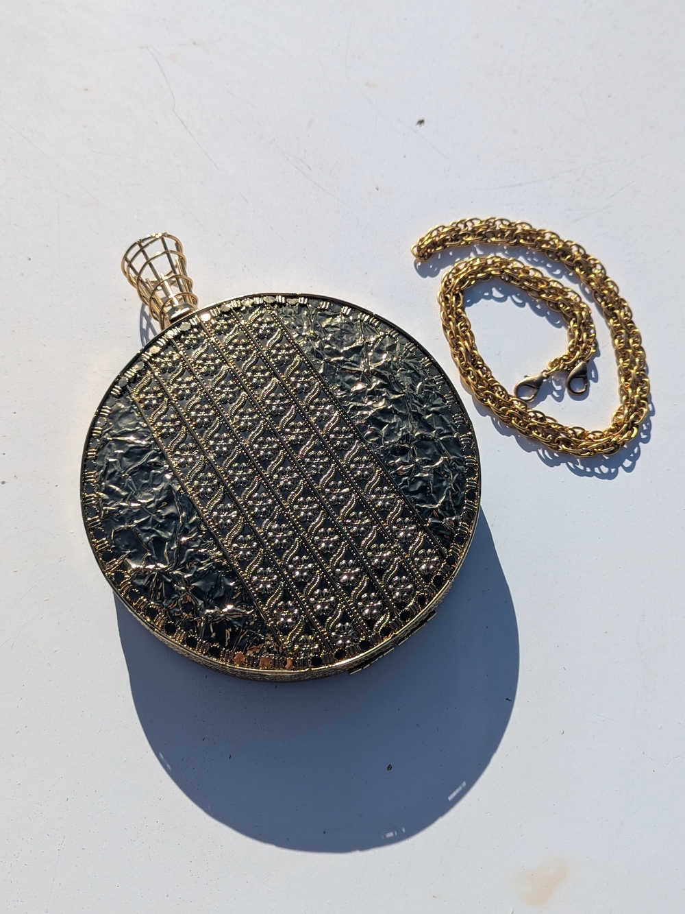 Ramla | Tourbillon Round Brass Metal Casting Clutch Shoulder Purse - Picture 10 of 16